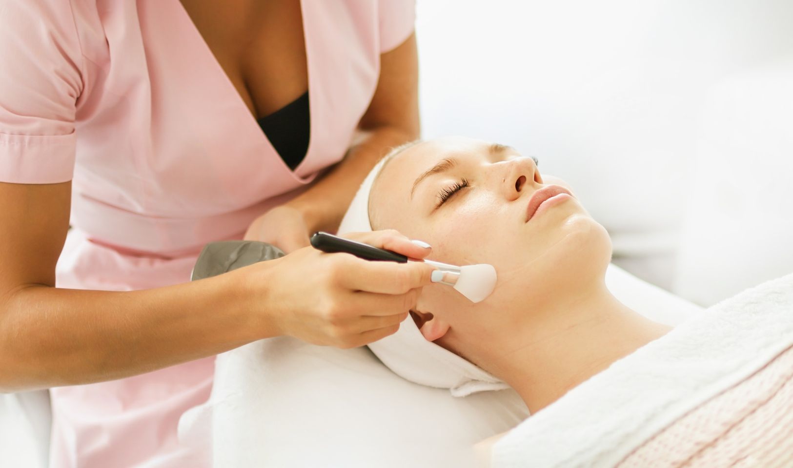 Revitalize Your Skin: The Power of Chemical Peels at Miami Beauty Clinic
